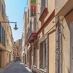 Loft Group Hostal Lloret de Mar