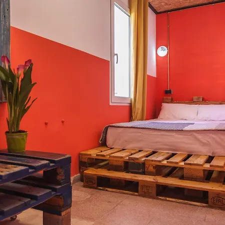 Hostel Loft Group Lloret de Mar