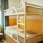 Loft Group Albergue