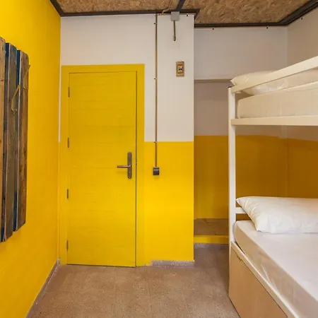 Loft Group Albergue