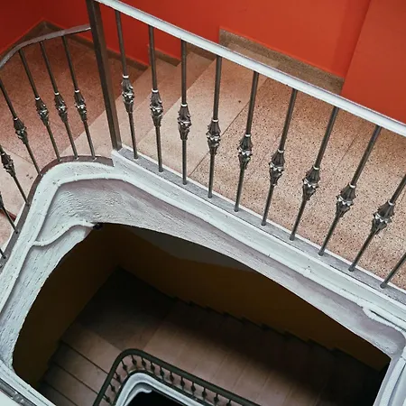 بيت شباب Loft Group يوريت دي مار