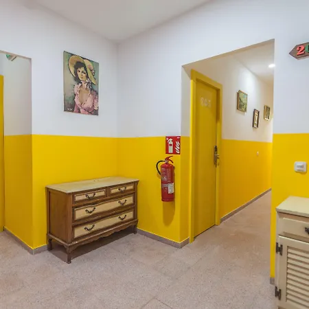 Loft Group Ostello Lloret de Mar