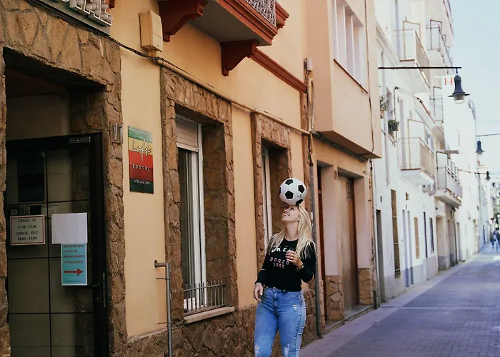 Loft Group Hostel Lloret de Mar