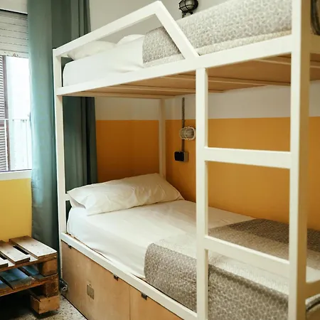 Loft Group Hostel *