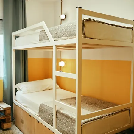 Loft Group Hostal